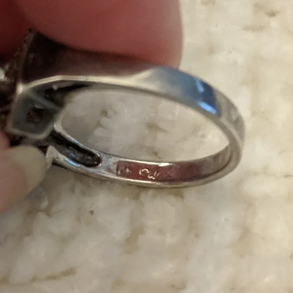 GORGEOUS Antique/Vintage 1950's Sterling Silver Ring with Real Diamonds - Picture 8 of 16